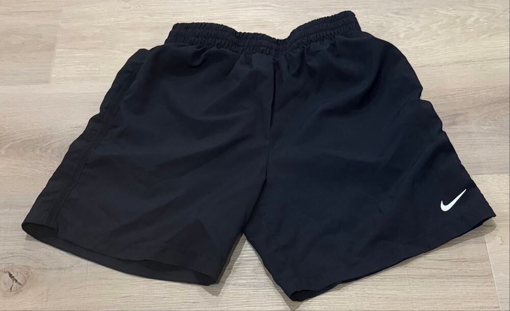 Nike Dri-FIT Menโs Black Running Training Shorts Size Medium Athletic Workout